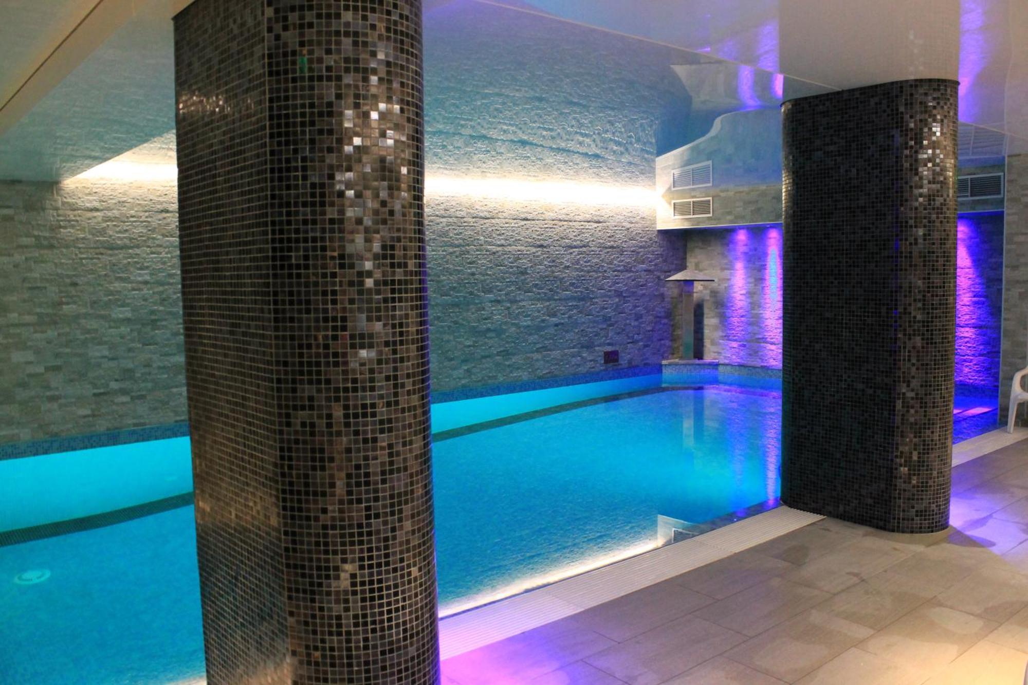 לה ג'ט Les Chalets D'Adelphine & Spa מראה חיצוני תמונה