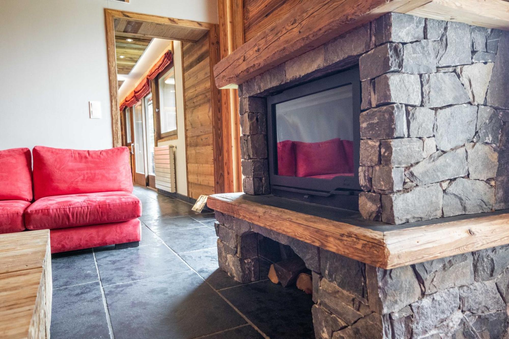 לה ג'ט Les Chalets D'Adelphine & Spa מראה חיצוני תמונה