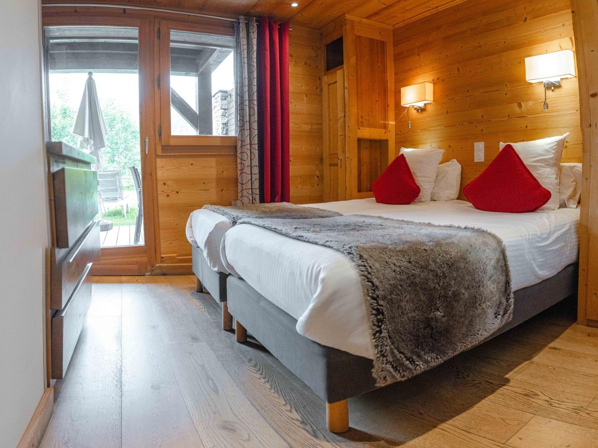 לה ג'ט Les Chalets D'Adelphine & Spa מראה חיצוני תמונה
