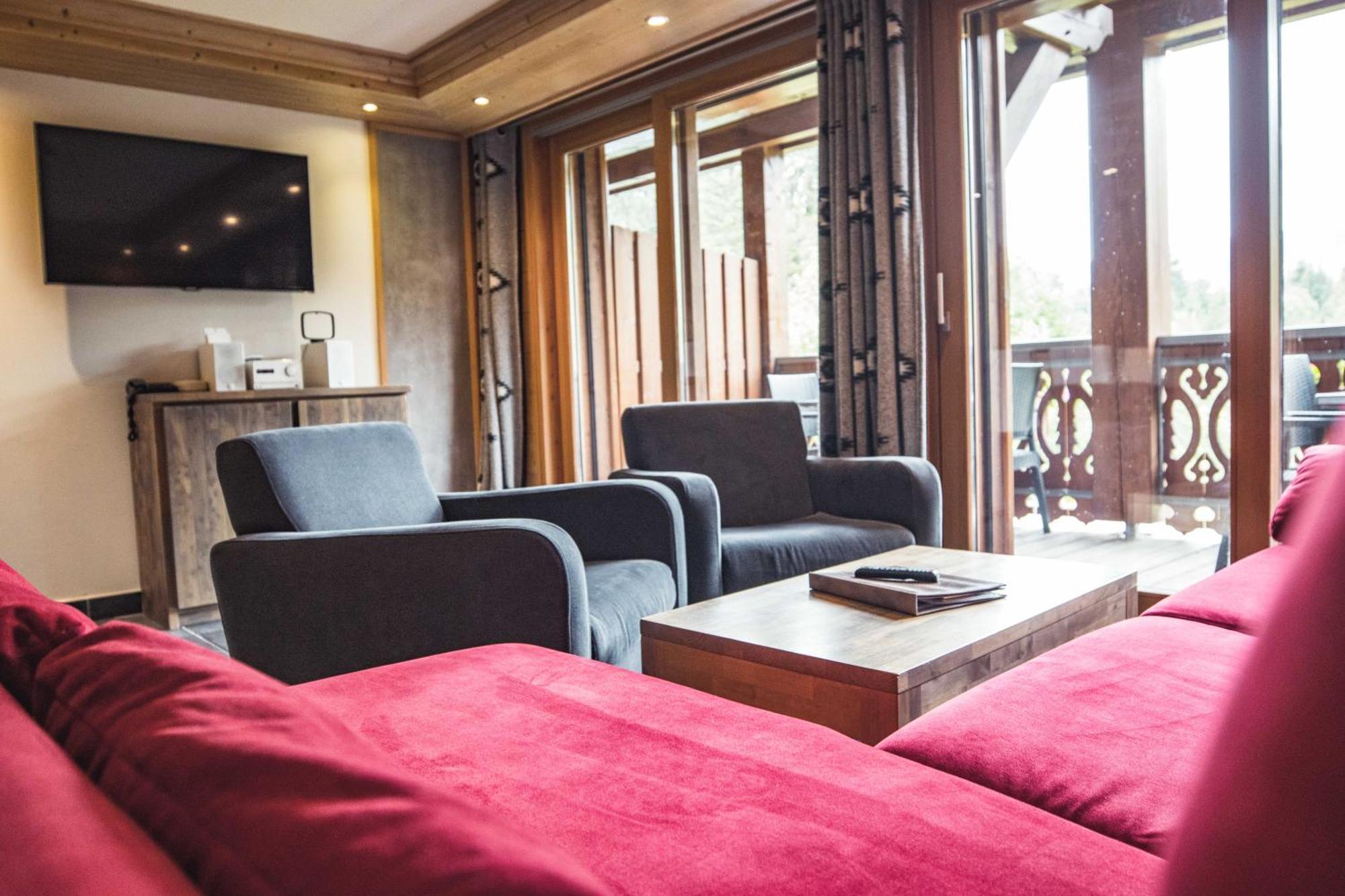 לה ג'ט Les Chalets D'Adelphine & Spa מראה חיצוני תמונה