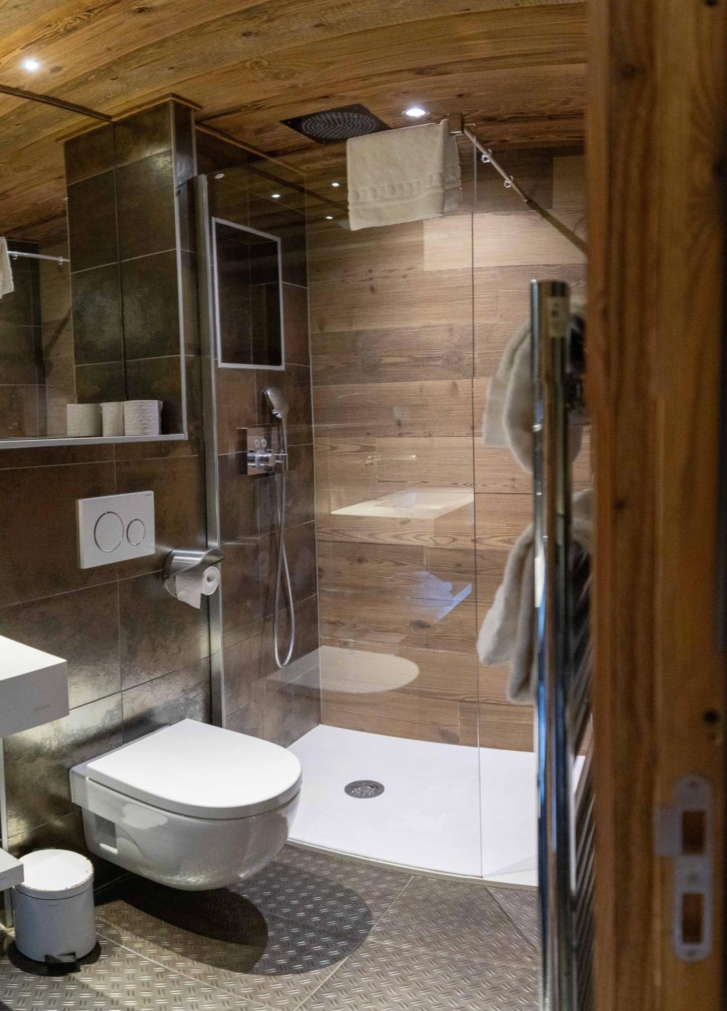 לה ג'ט Les Chalets D'Adelphine & Spa מראה חיצוני תמונה