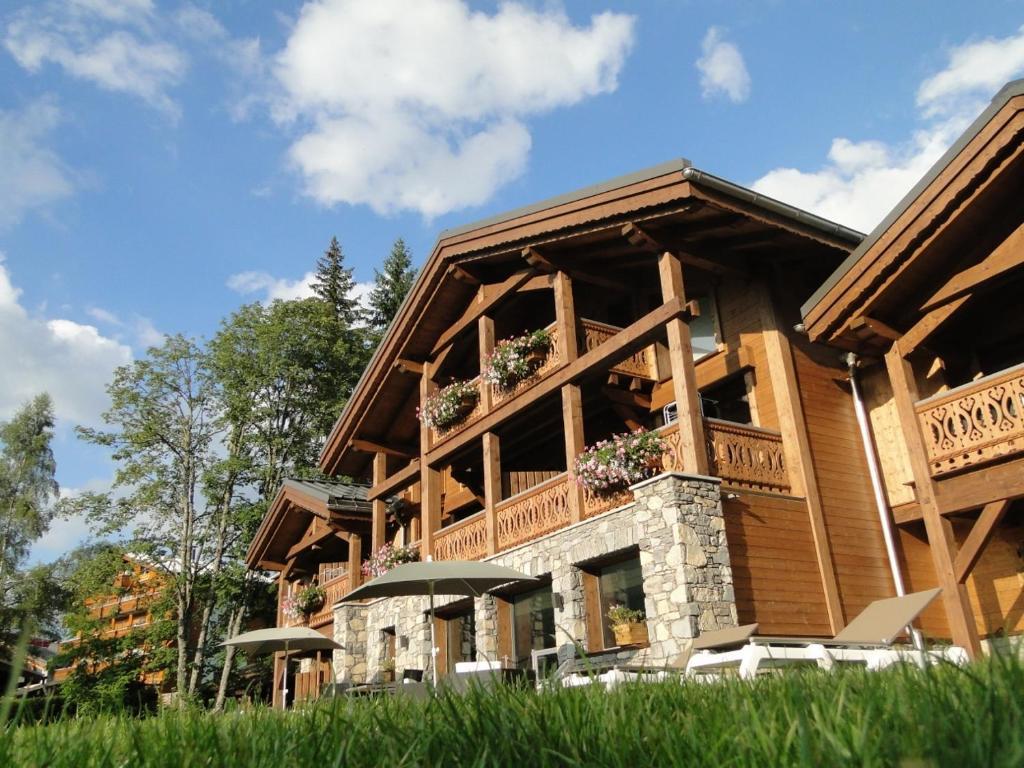 לה ג'ט Les Chalets D'Adelphine & Spa מראה חיצוני תמונה