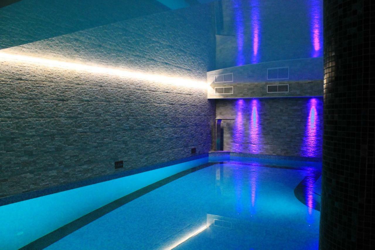 לה ג'ט Les Chalets D'Adelphine & Spa מראה חיצוני תמונה
